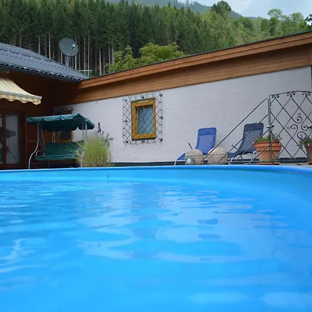Geraeumige Mit Zwei Schlafzimmern, Ideal Fuer Eine Familie