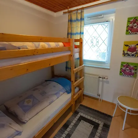 Geraeumige Mit Zwei Schlafzimmern, Ideal Fuer Eine Familie Apartment *